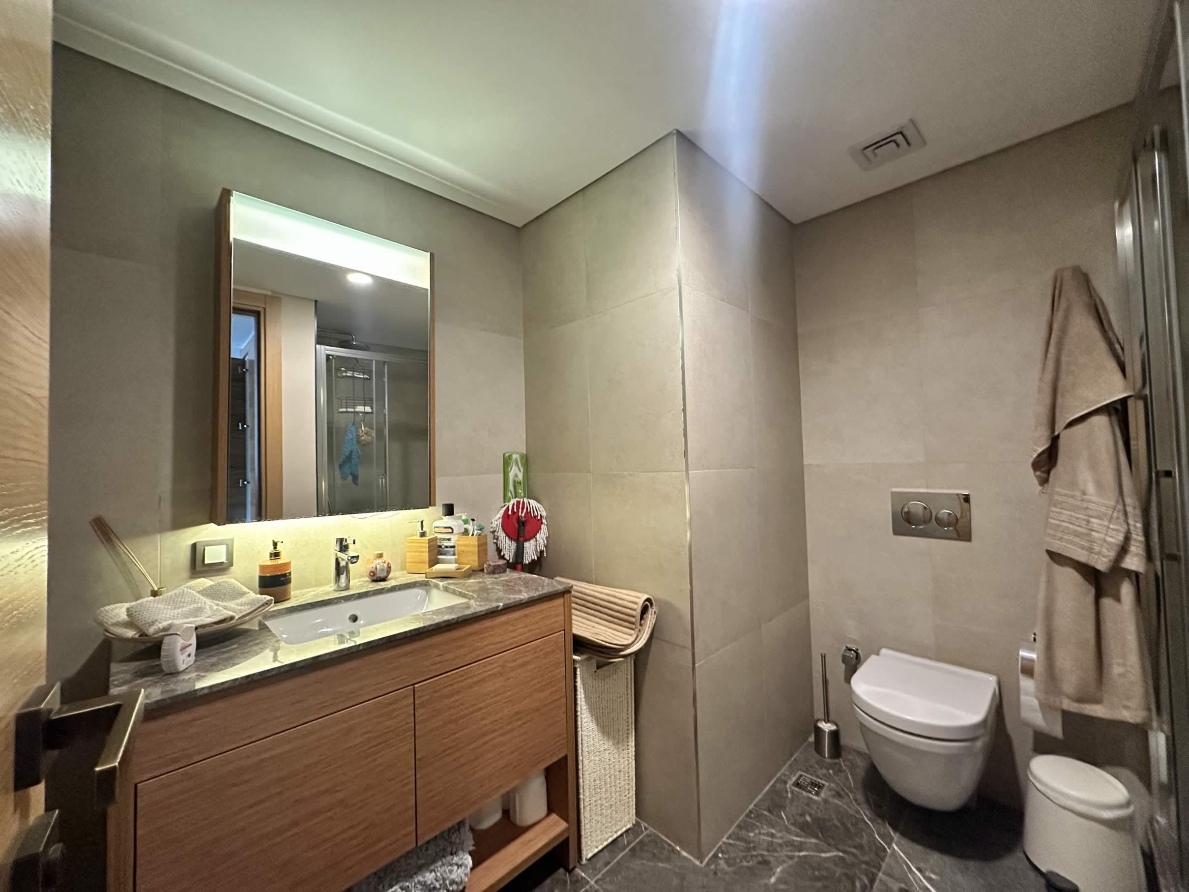 Zekeriyaköy Live-&Work'te-1 + 1 kiralık daire